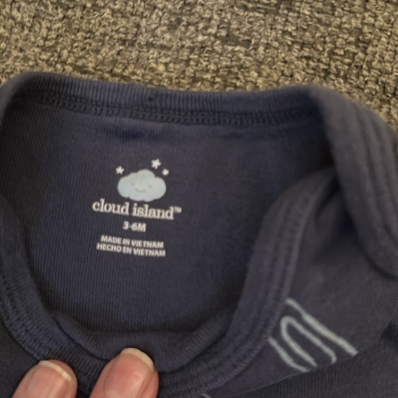 Two for one onesies one Nike and the other an adorable bunny - Picture 8 of 9